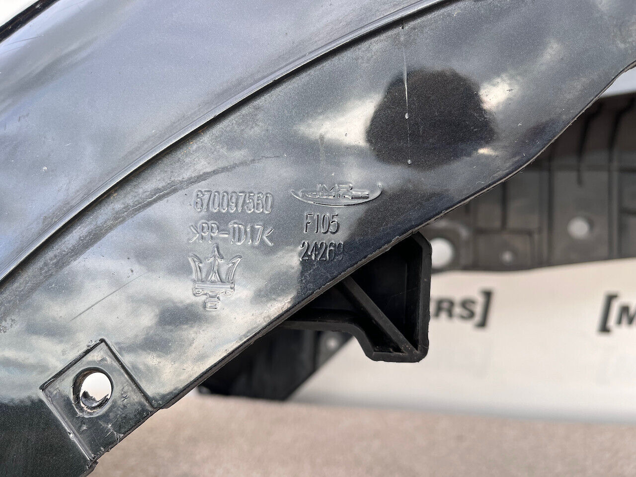 Maserati Ghibli Granlusso S 2018 - On Front Bumper 6 Pdc Genuine [p20]