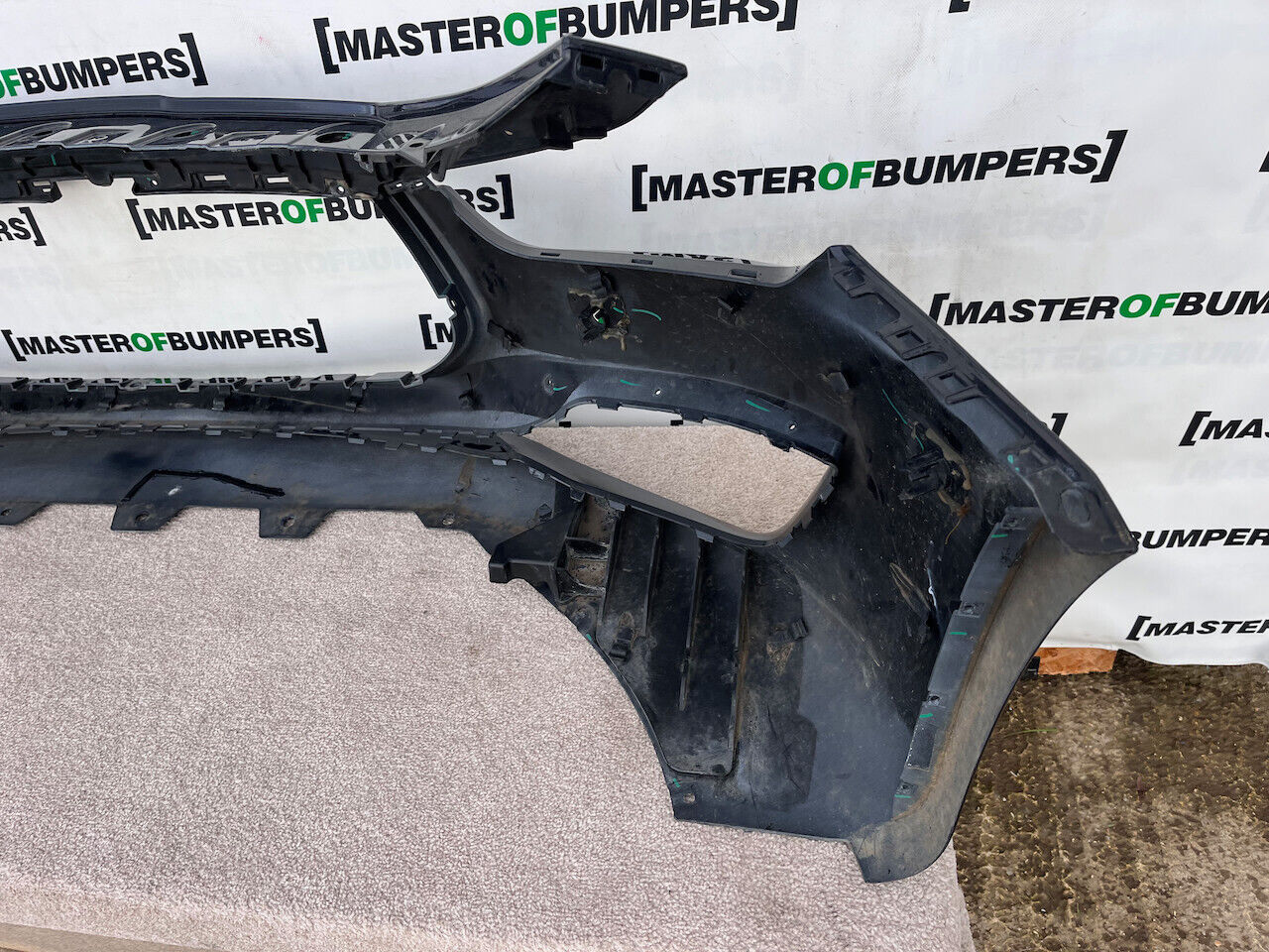 Maserati Ghibli Granlusso S 2018 - On Front Bumper 6 Pdc Genuine [p20]