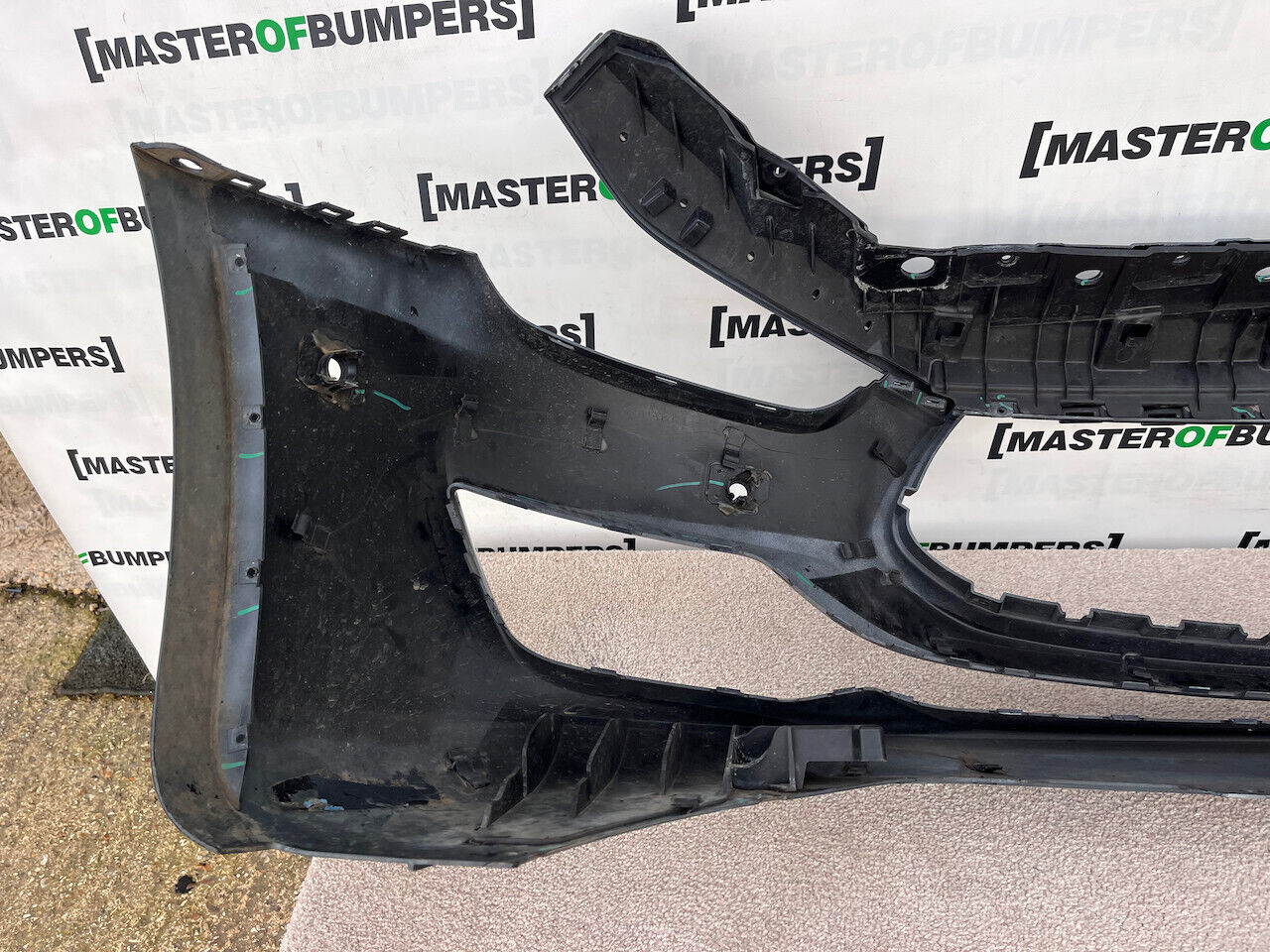 Maserati Ghibli Granlusso S 2018 - On Front Bumper 6 Pdc Genuine [p20]