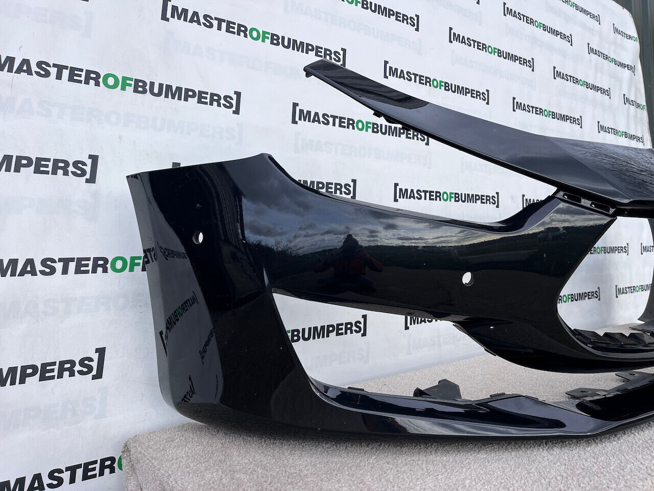 Maserati Ghibli Granlusso S 2018 - On Front Bumper 6 Pdc Genuine [p20]