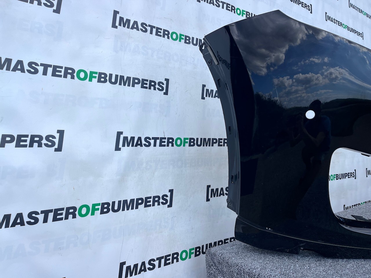 Maserati Levante V6 Zf Suv 4wd 2017 - 2021 Front Bumper 6 Pdc Genuine [p721]