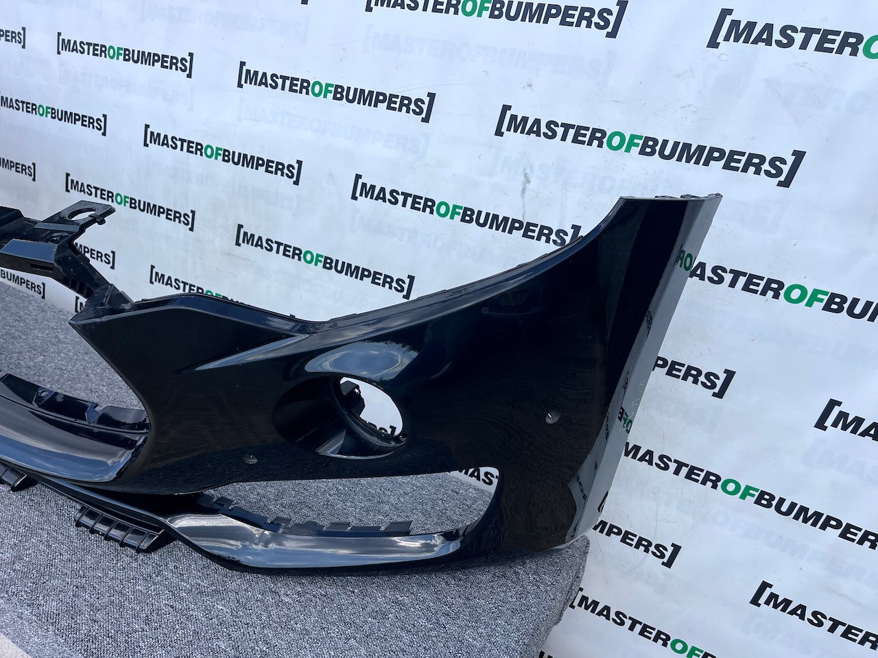 Maserati Levante V6 Zf Suv 4wd 2017 - 2021 Front Bumper 6 Pdc Genuine [p721]