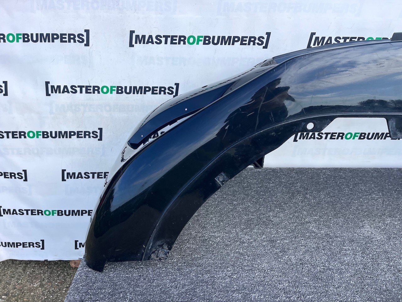 Maserati Ghibli Granlusso S Royale 2018 - 2022 Front Bumper 6 Pdc Genuine [p616]