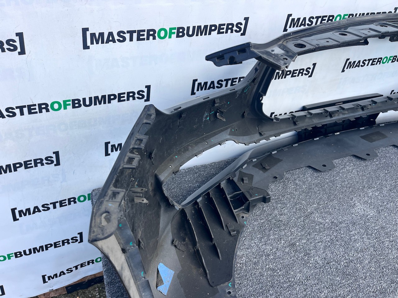 Maserati Ghibli Granlusso S Royale 2018 - 2022 Front Bumper 6 Pdc Genuine [p616]