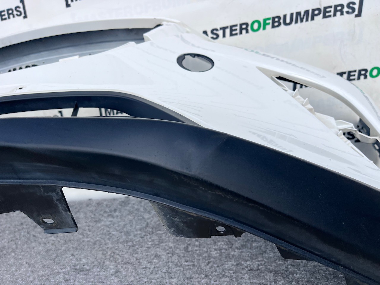 Mazda Cx3 Cx-3 Sport Skyactive 2015-2019 Front Bumper Genuine [g568]