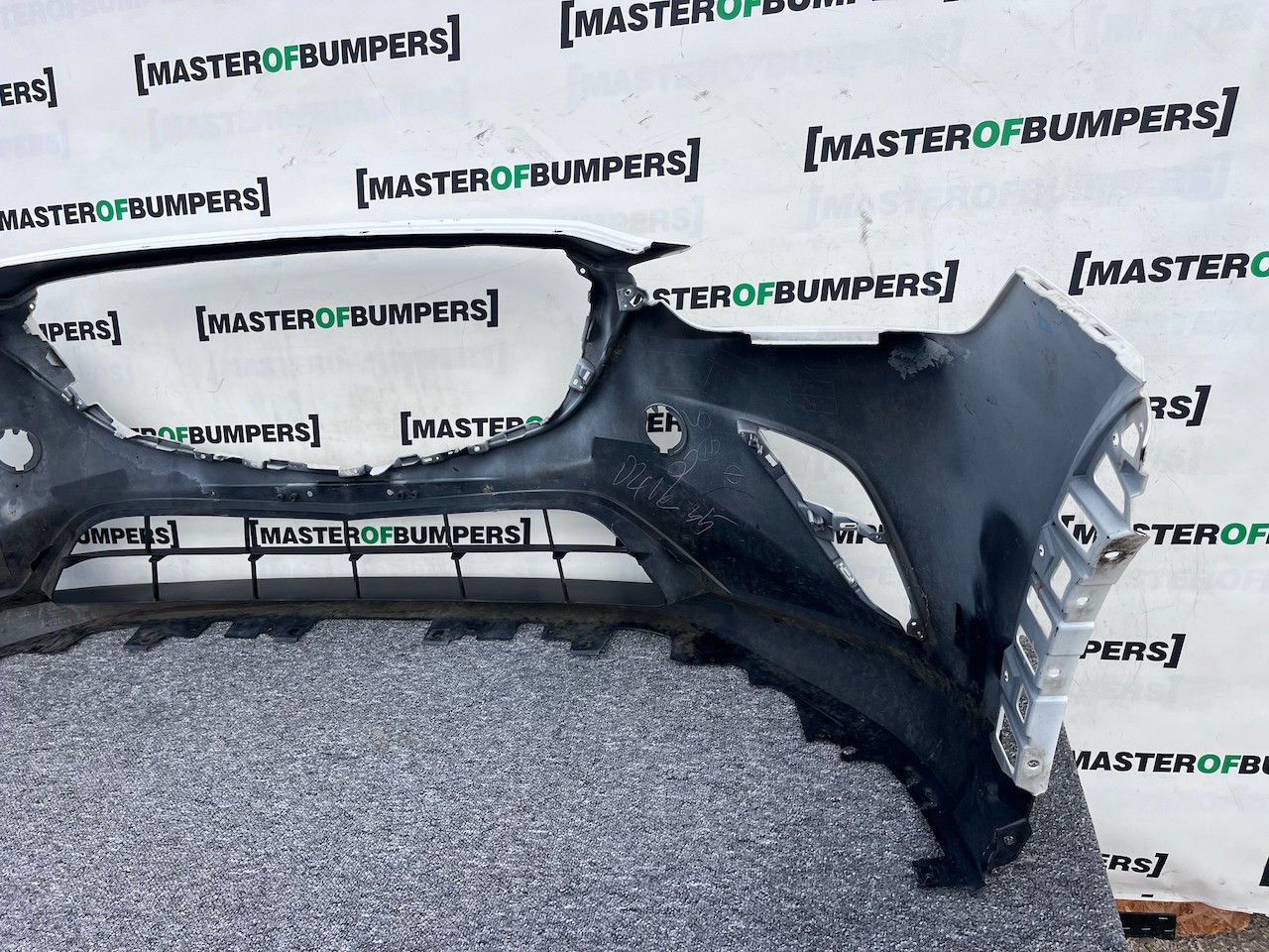 Mazda Cx3 Cx-3 Sport Skyactive 2015-2019 Front Bumper Genuine [g568]