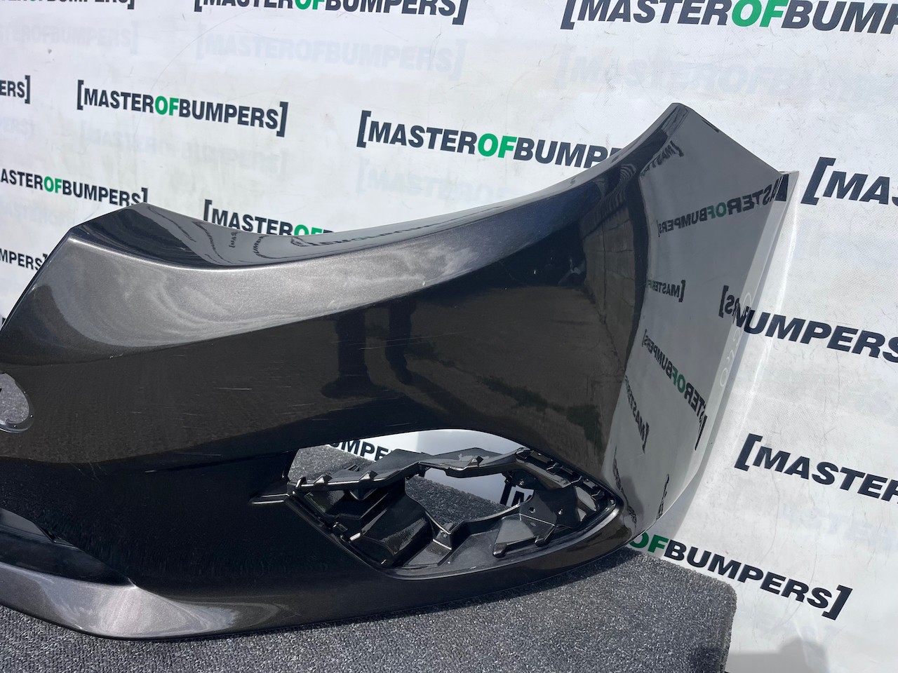 Mazda 3 Skyactiv Saloon Estate Mk3 2013-2016 Front Bumper No Pdc Genuine [g640]