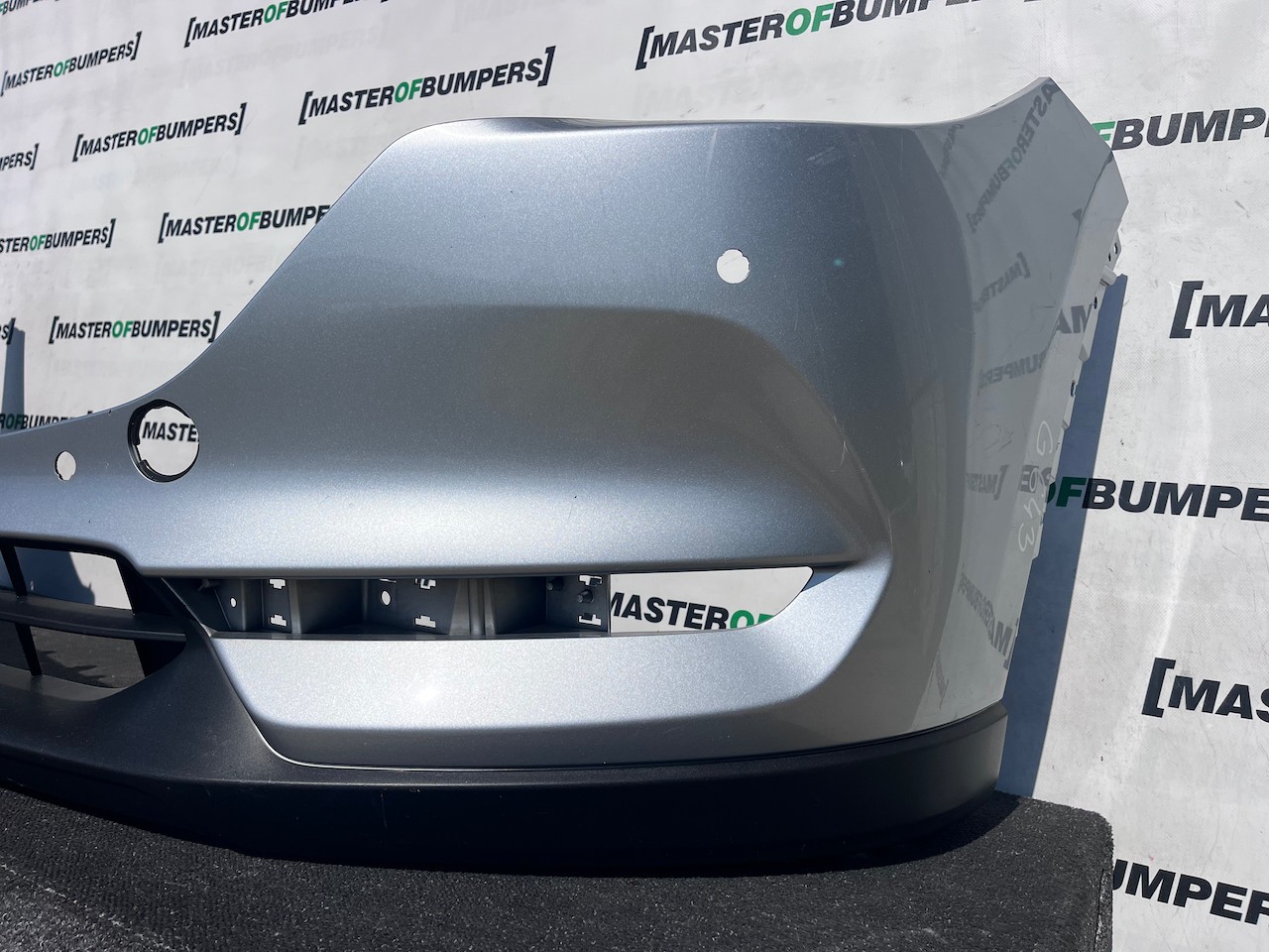 Mazda Cx-5 Cx5 Sport Mk2 2017-2021 Front Bumper 4 Pdc No Jets Genuine [g643]