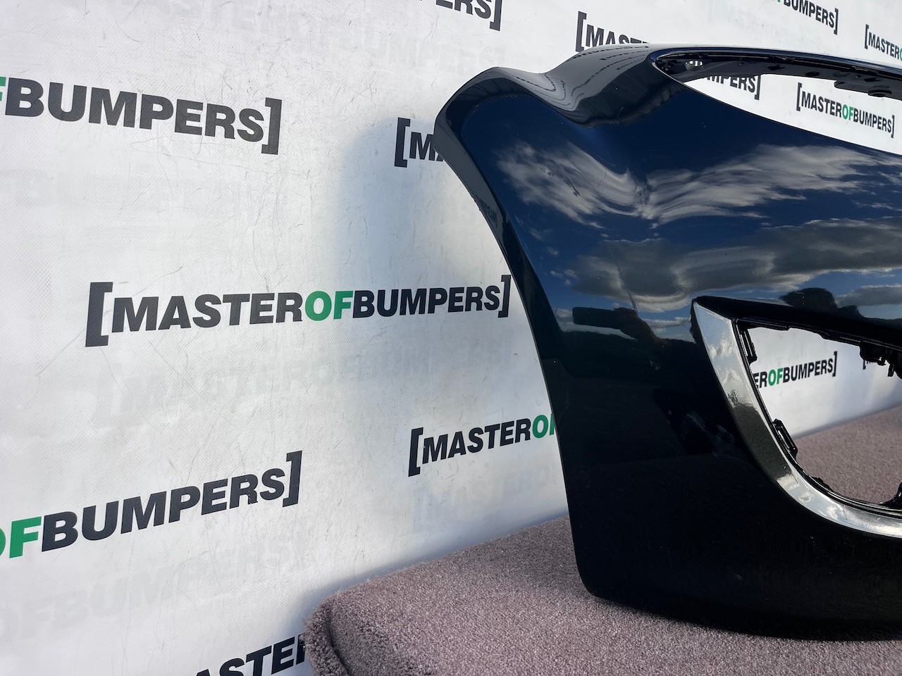 Mazda Mx5 Mx-5 Cabrio Nc2 Lift 2009-2012  Front Bumper Genuine [g656]