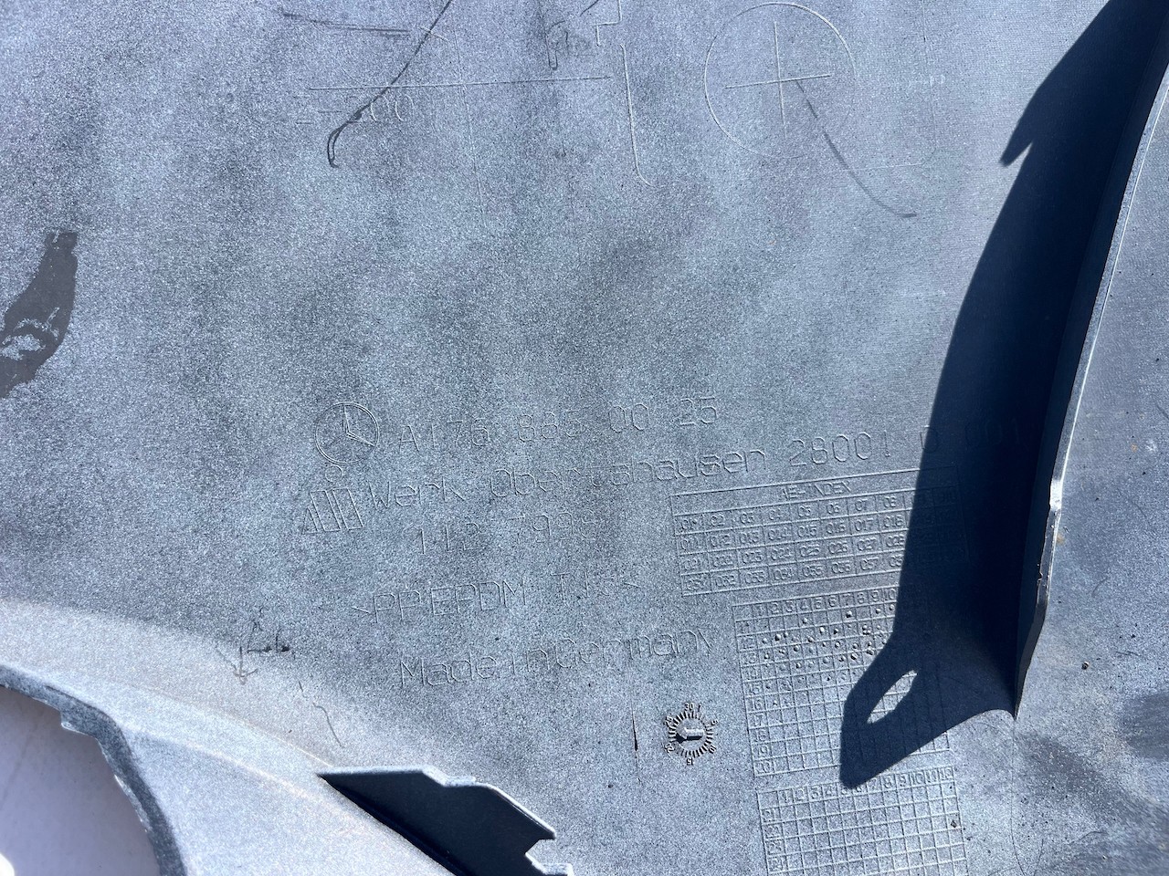 Mercedes A Class Se A176 Hatchback 2012-2015 Front Bumper No Pdc Genuine [e399]