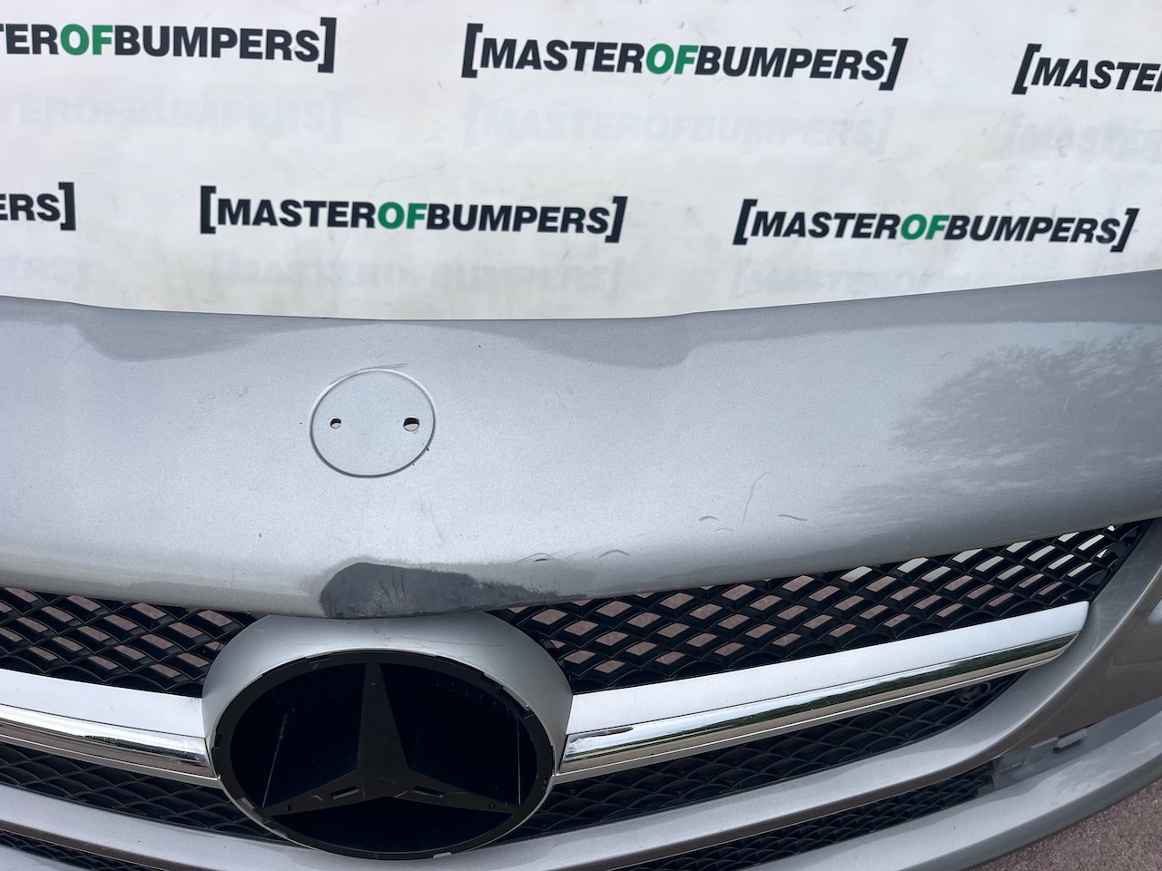 Mercedes Slk Se Cabrio A172 Mk3 2012-2015 Front Bumper 4 Pdc Genuine [e491]