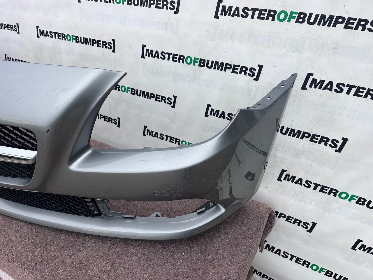 Mercedes Slk Se Cabrio A172 Mk3 2012-2015 Front Bumper 4 Pdc Genuine [e491]