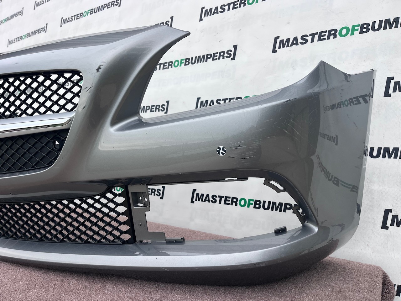 Mercedes Slk Se Cabrio A172 Mk3 2012-2015 Front Bumper 4 Pdc Genuine [e491]