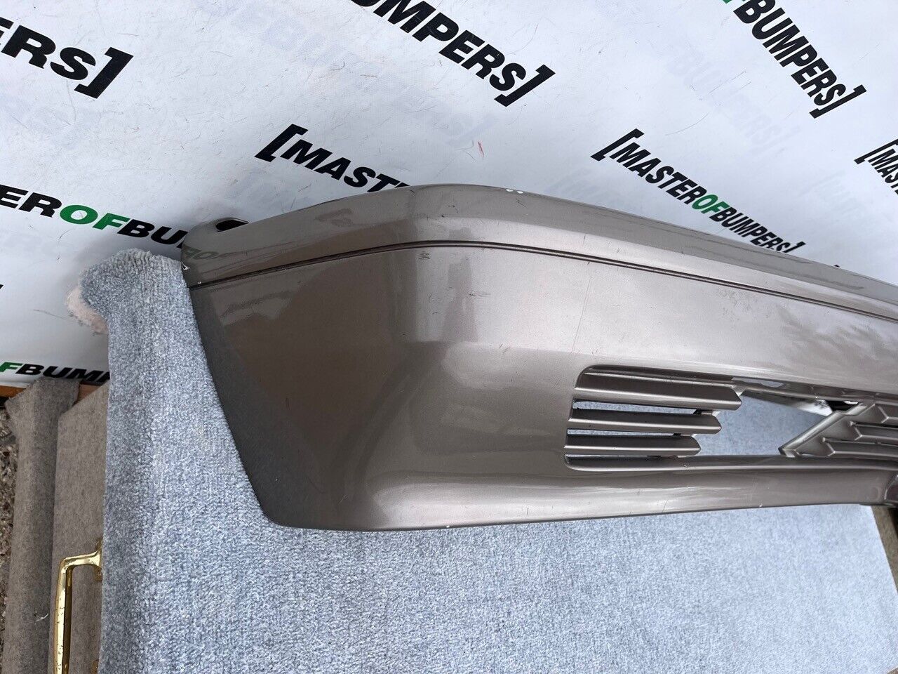 Mercedes Sel W126 Saloon 1986-1992 Front Bumper  Genuine [e689]