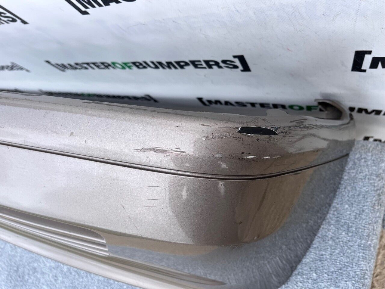 Mercedes Sel W126 Saloon 1986-1992 Front Bumper  Genuine [e689]