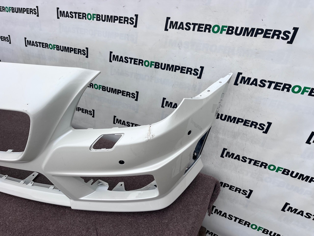 Mercedes Slk Amg Sport A172 Mk3 2012-2015 Front Bumper 6 Pdc Jets Genuine [e493]