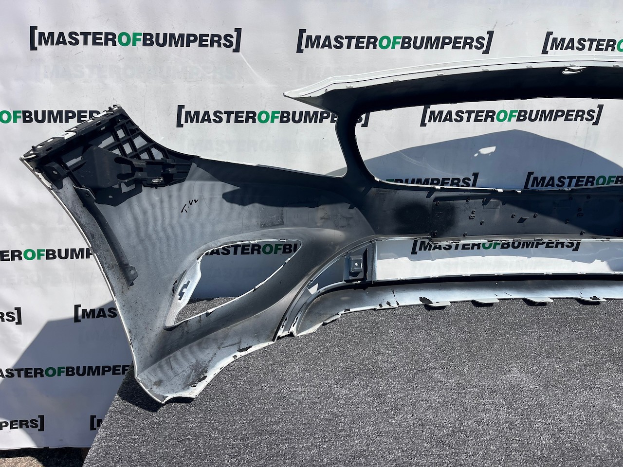 Mercedes A Class Se A176 Hatchback 2012-2015 Front Bumper No Pdc Genuine [e400]