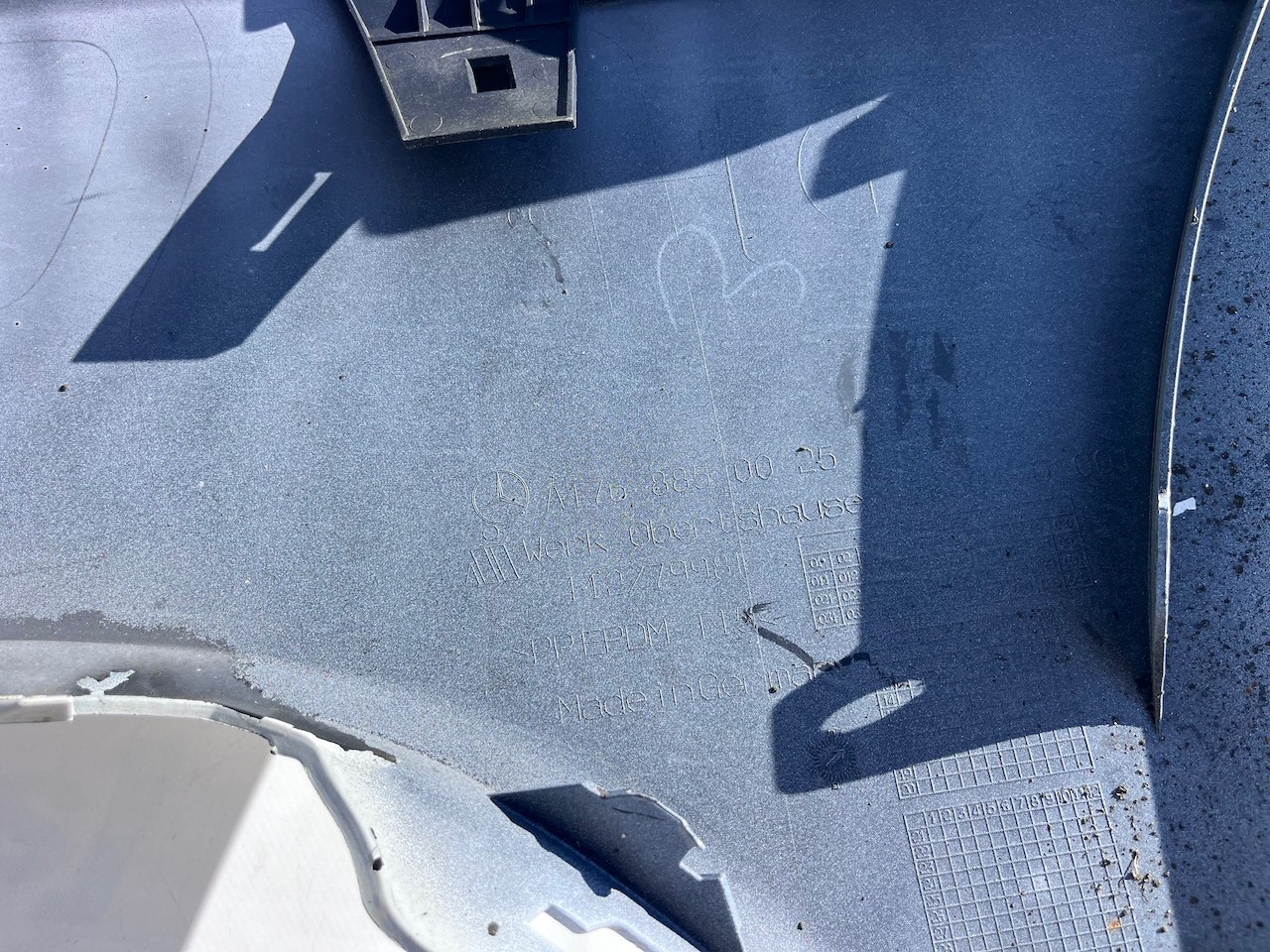 Mercedes A Class Se A176 Hatchback 2012-2015 Front Bumper No Pdc Genuine [e400]