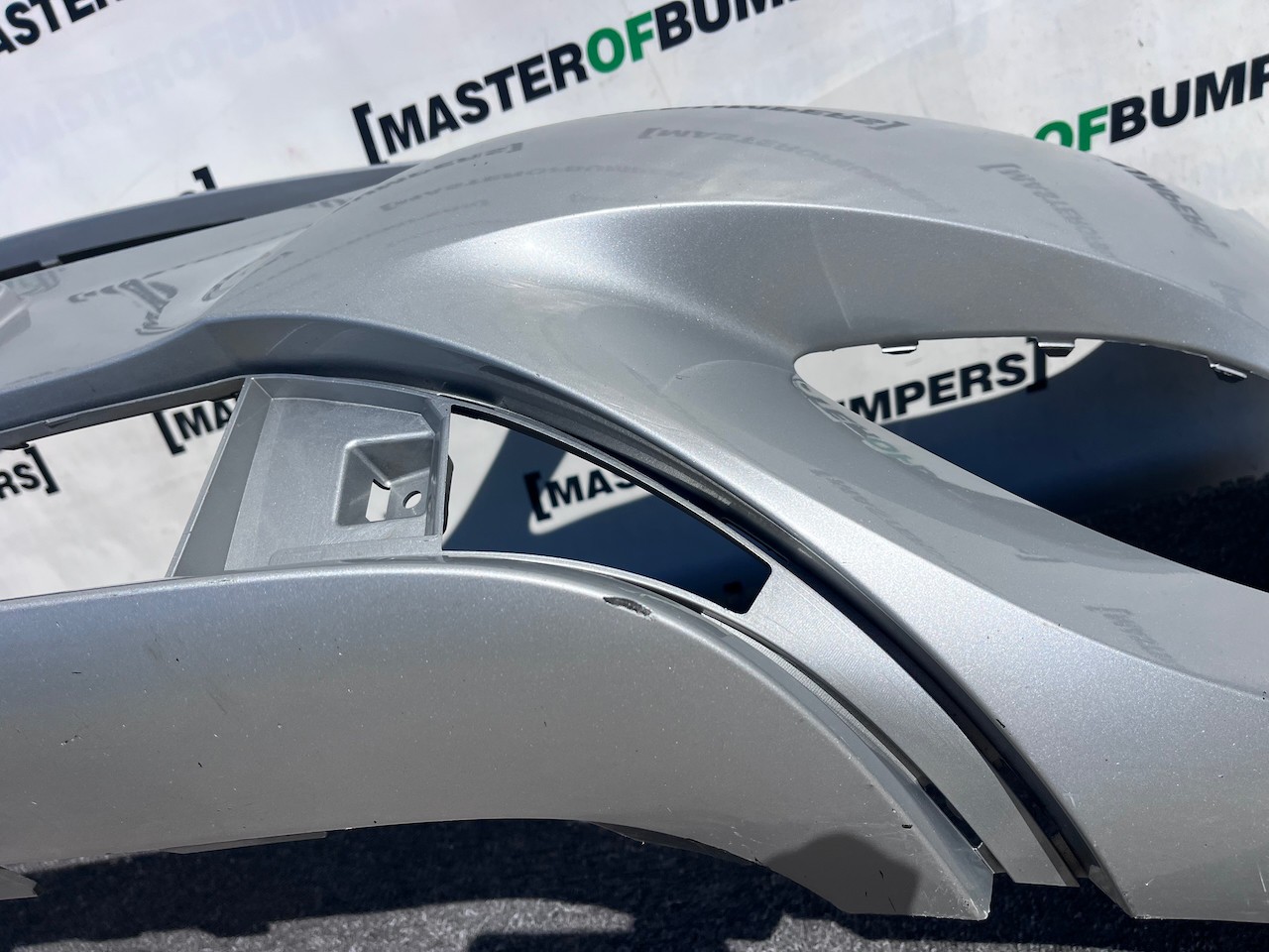 Mercedes A Class Se A176 Hatchback 2012-2015 Front Bumper No Pdc Genuine [e402]