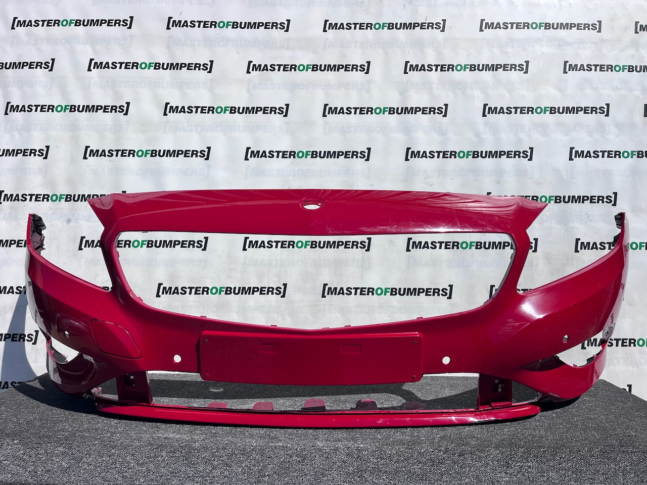 Mercedes A Class Se A176 Hatchback 2012-2015 Front Bumper 4 Pdc Genuine [e403]