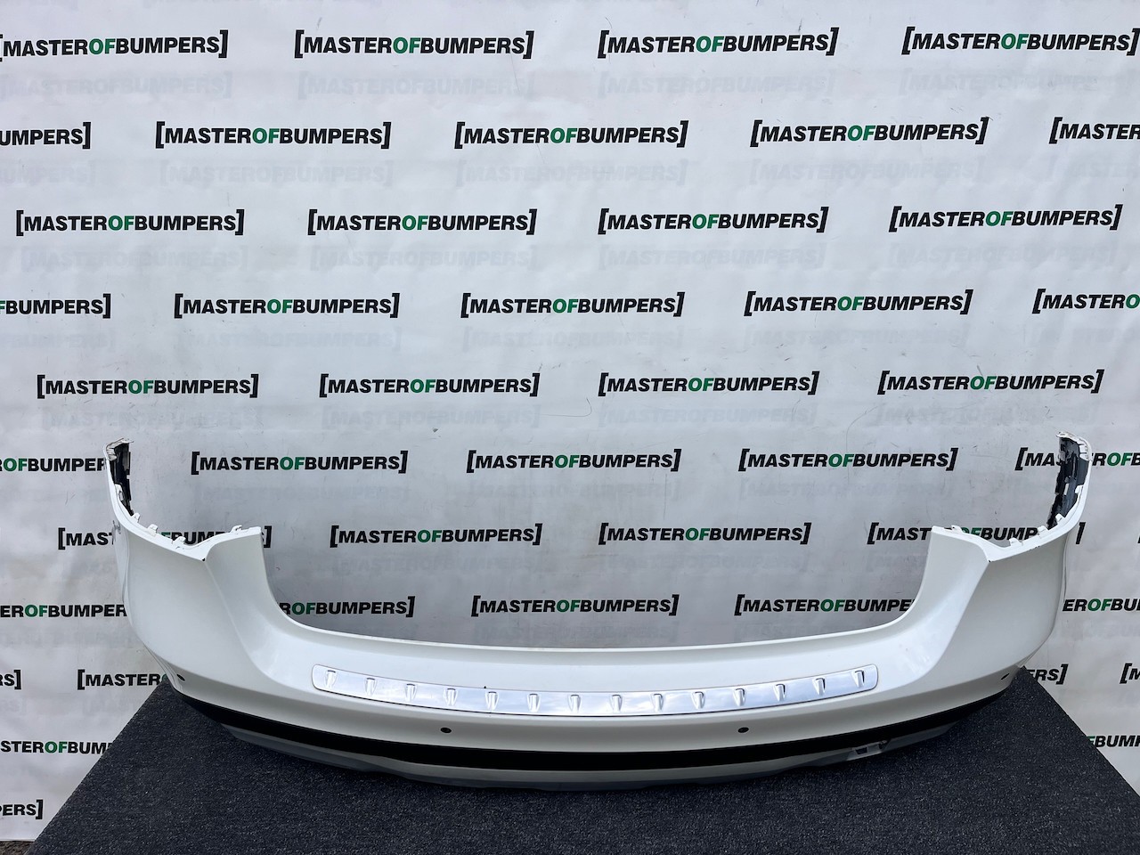 Mercedes Gla 4 Matic Se A156 Lift 2017-2020 Rear Bumper 6 Pdc Genuine [e424]