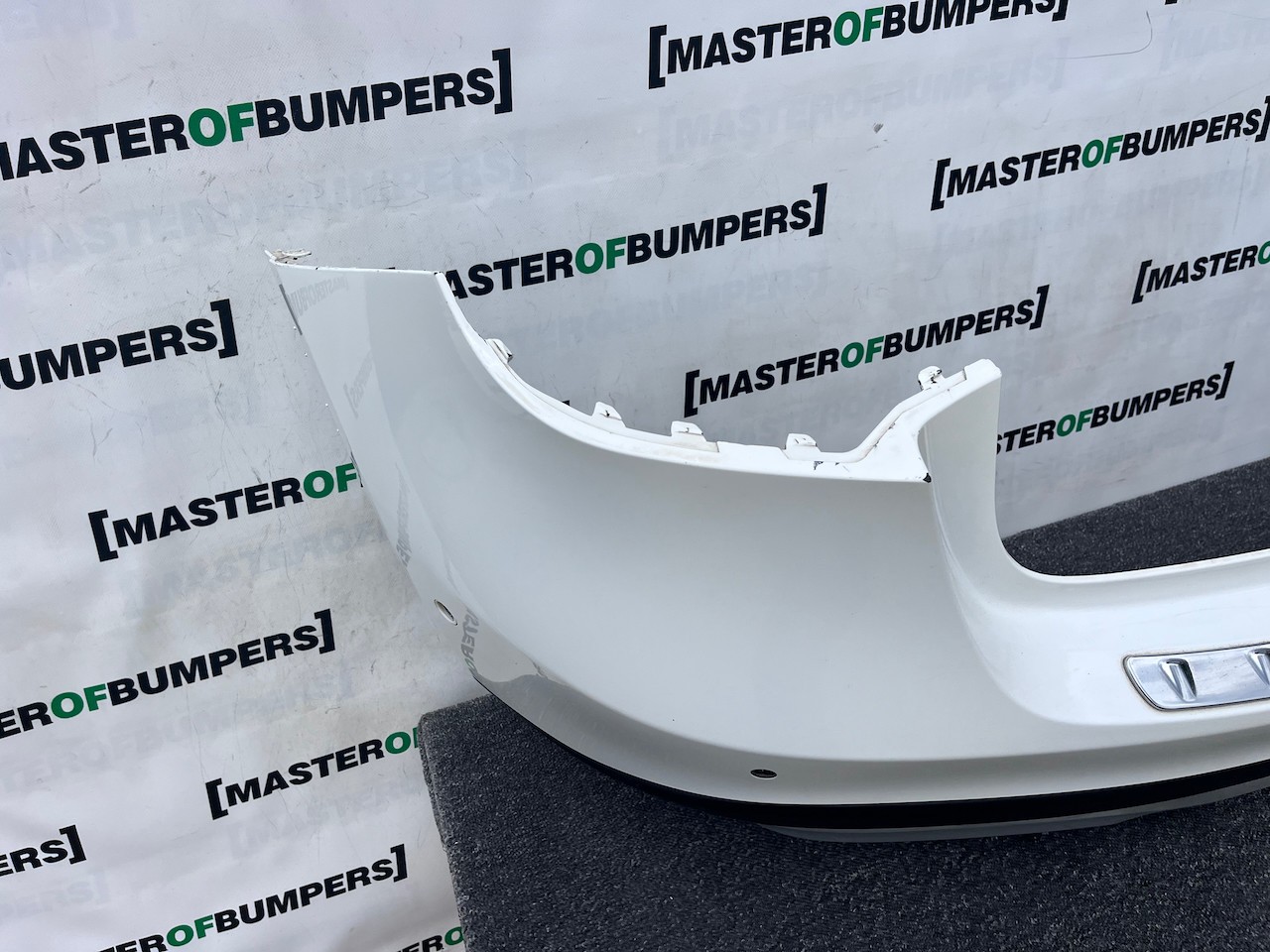 Mercedes Gla 4 Matic Se A156 Lift 2017-2020 Rear Bumper 6 Pdc Genuine [e424]