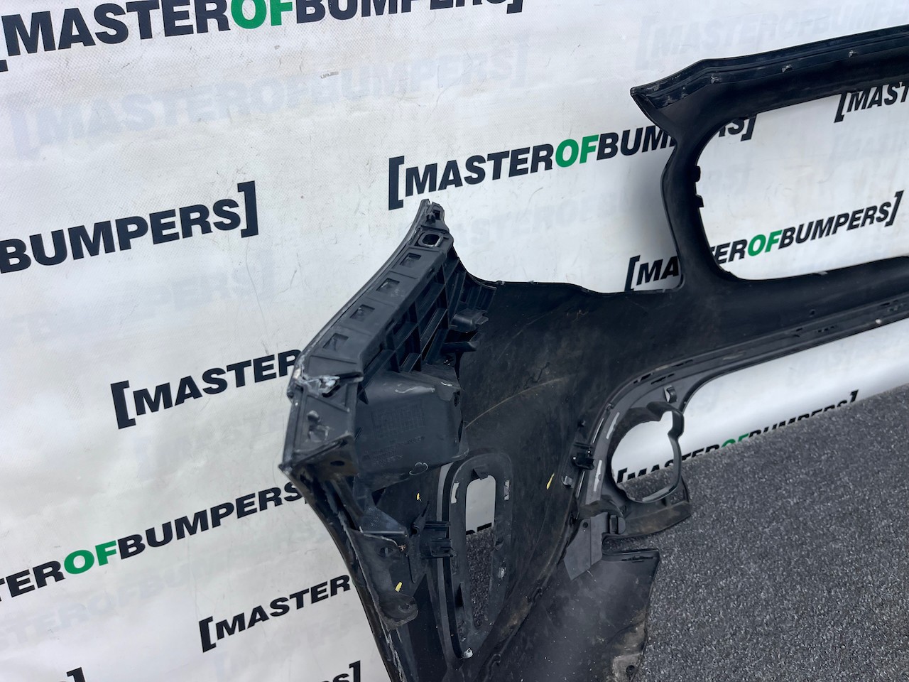 Mercedes Gla Urban A156 Mk1 2013-2016 Front Bumper 6 Pdc Genuine [e429]