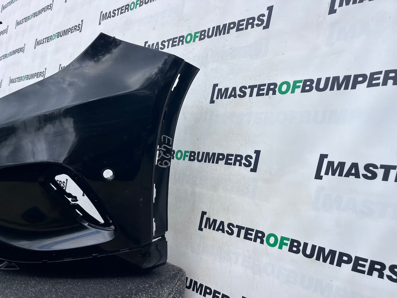 Mercedes Gla Urban A156 Mk1 2013-2016 Front Bumper 6 Pdc Genuine [e429]
