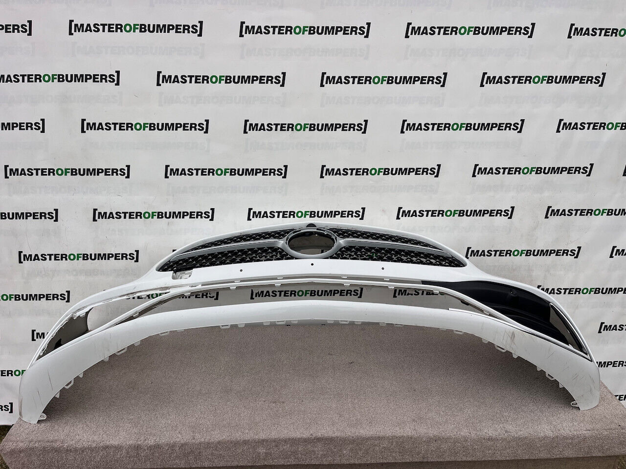 Mercedes C Class Amg Sport A206 Salon Estate 2022-on Front Bumper Genuine [e170]