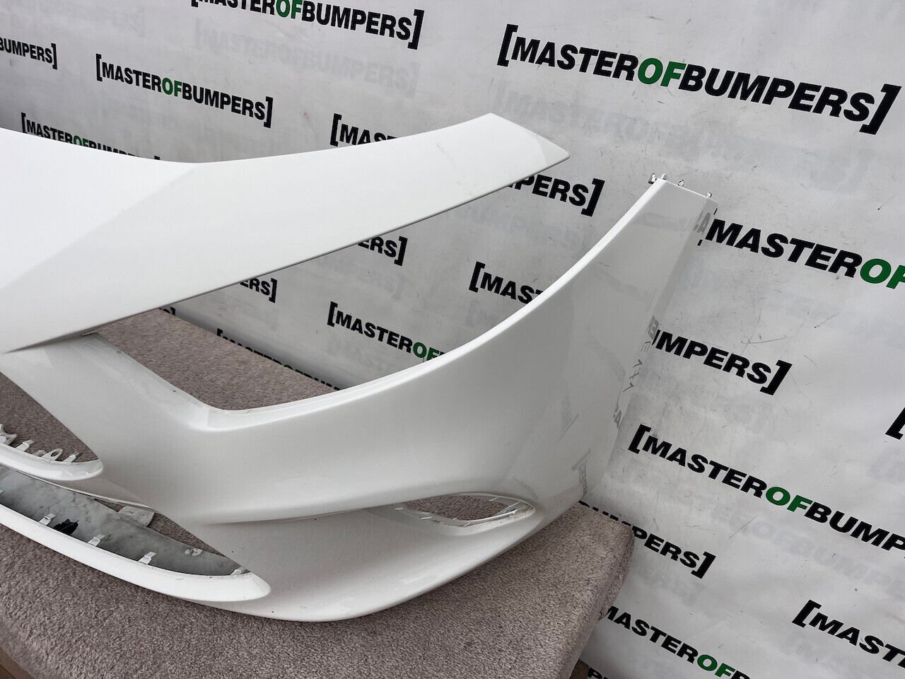 Mercedes A Class Se A177 Hatchback 2019-2022 Front Bumper 4 Pdc Genuine [e171]