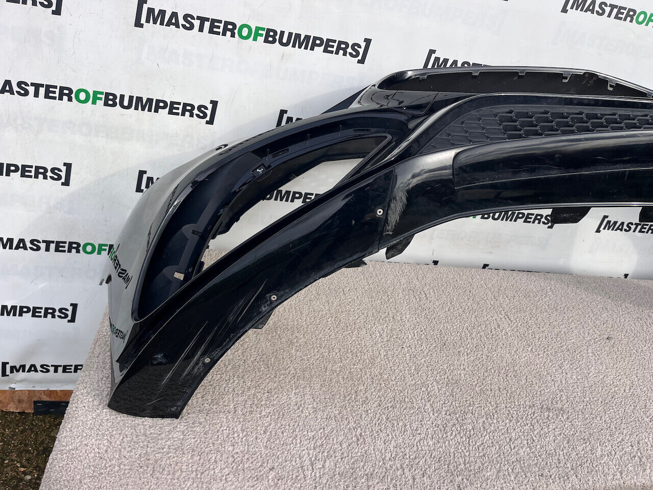 Mercedes Cla Amg Saloon Shotingbrak A118 2020-23 Front Bumper Genuine [e186]