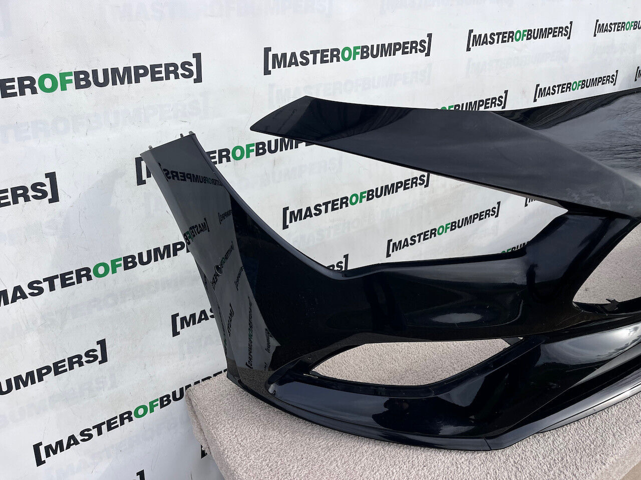 Mercedes Cla Amg Saloon Shotingbrak A118 2020-23 Front Bumper Genuine [e186]