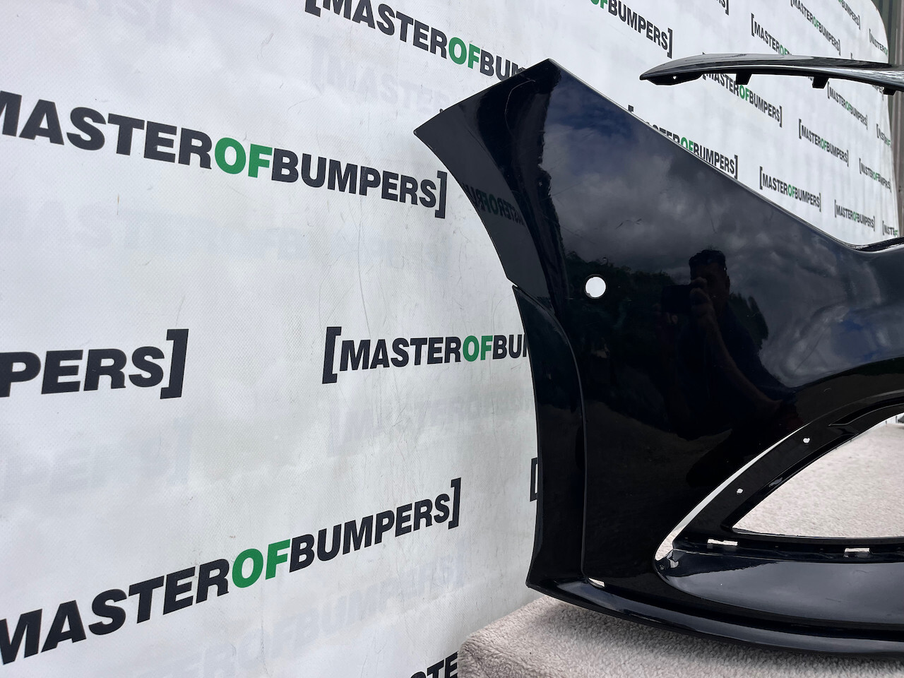 Mercedes Cla Amg Saloon Shotingbrak A118 2019-2023 Front Bumper Genuine [e222]