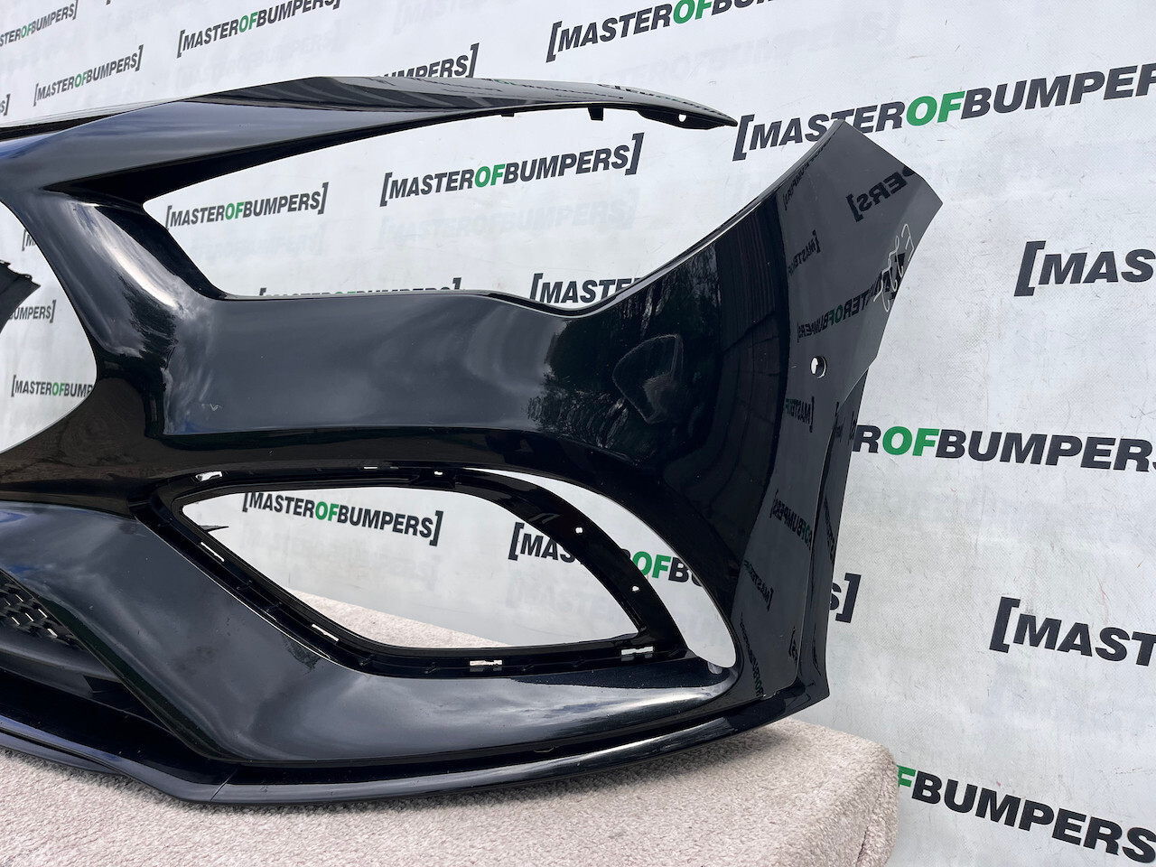 Mercedes Cla Amg Saloon Shotingbrak A118 2019-2023 Front Bumper Genuine [e222]