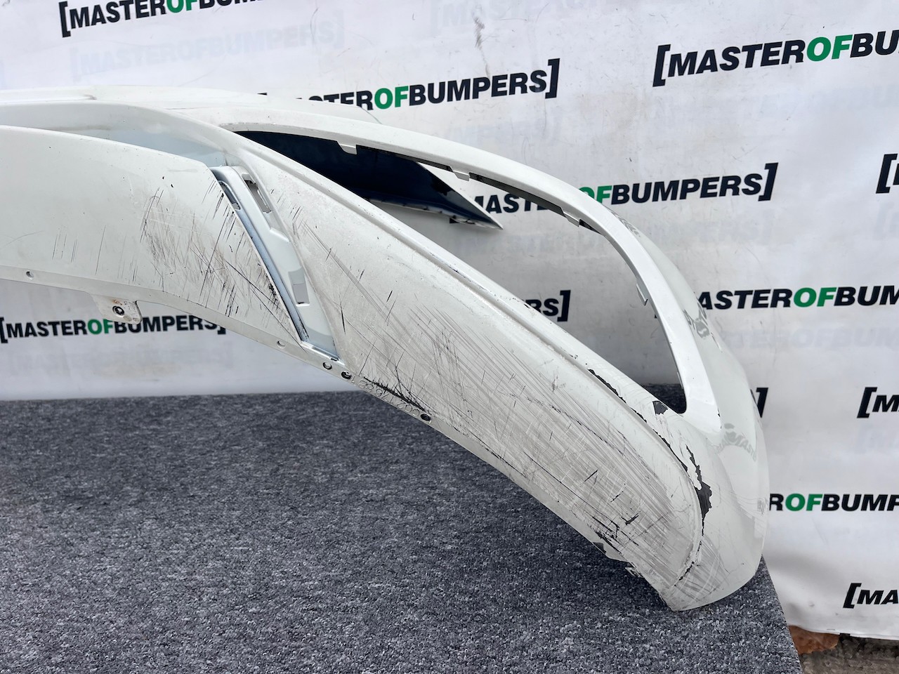 Mercedes A Class Amg A176 Lift Hatchback 2016-2019 Front Bumper Genuine [e293]