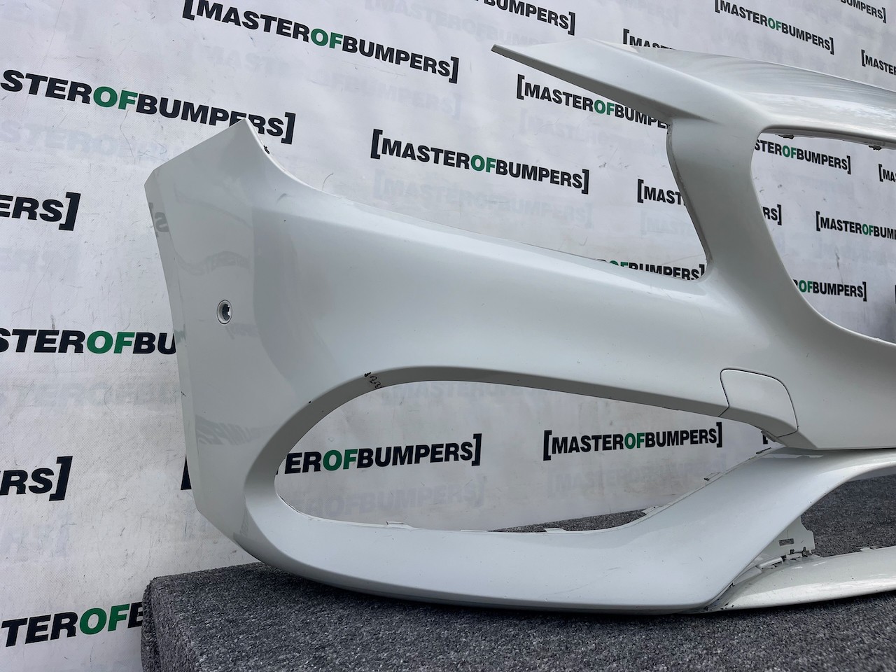 Mercedes A Class Amg A176 Lift Hatchback 2016-2019 Front Bumper Genuine [e293]