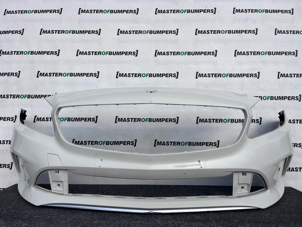 Mercedes A Class Se A176 Lift Hatchback 2016-2019 Front Bumper Genuine [e359]