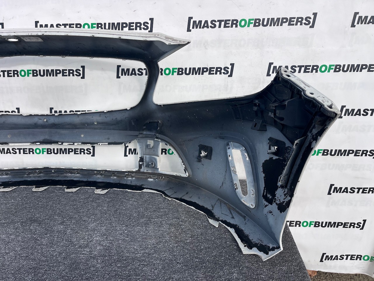 Mercedes A Class Se A176 Lift Hatchback 2016-2019 Front Bumper Genuine [e359]