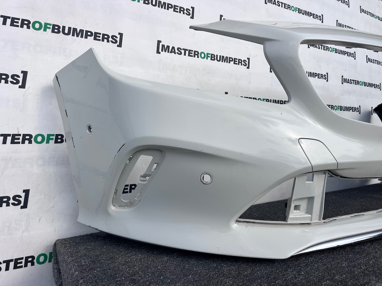 Mercedes A Class Se A176 Lift Hatchback 2016-2019 Front Bumper Genuine [e359]