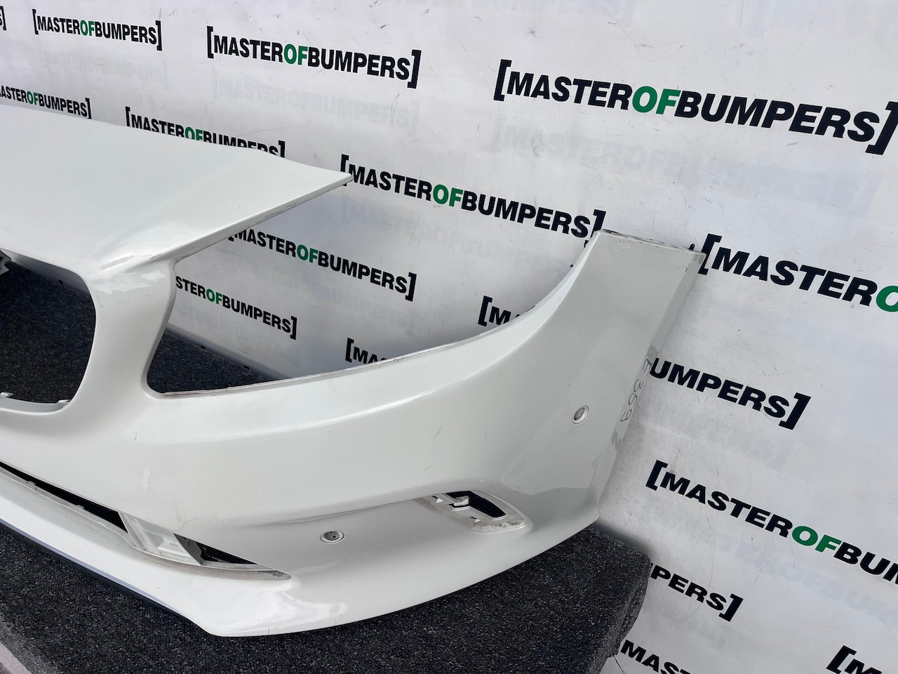 Mercedes A Class Se A176 Lift Hatchback 2016-2019 Front Bumper Genuine [e359]