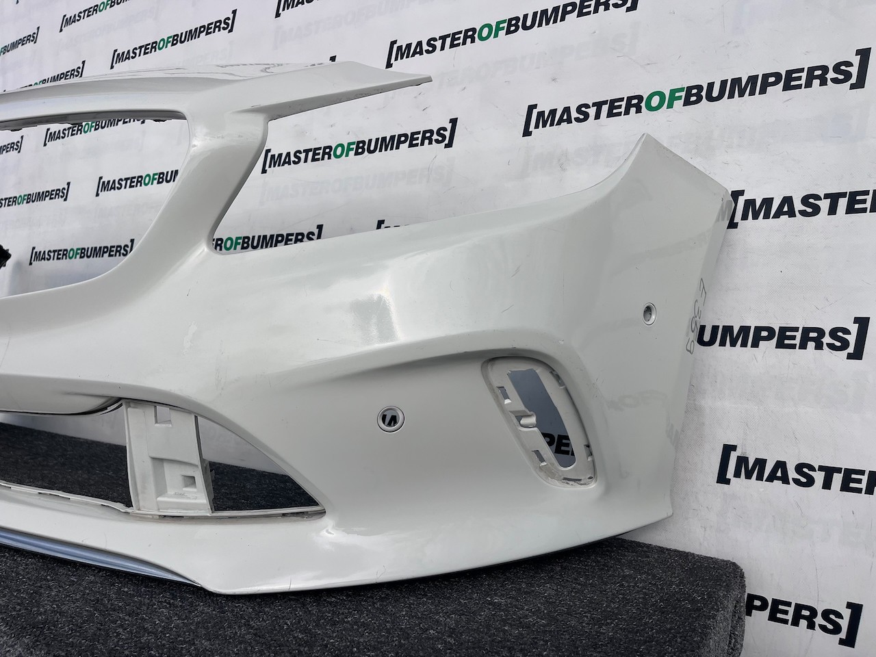 Mercedes A Class Se A176 Lift Hatchback 2016-2019 Front Bumper Genuine [e359]