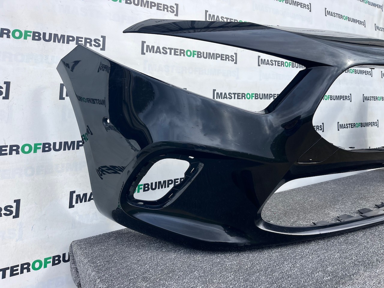 Mercedes A Class Se A177 Hatchback 2019-2022 Front Bumper 6 Pdc Genuine [e366]