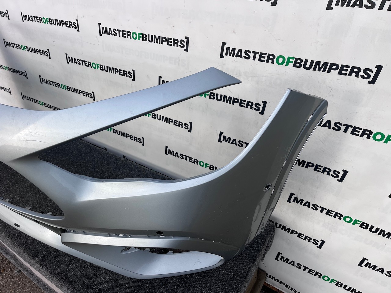 Mercedes Gla Amg Sport A247 Lift 2023-2026 Front Bumper 6 Pdc Genuine [e378]