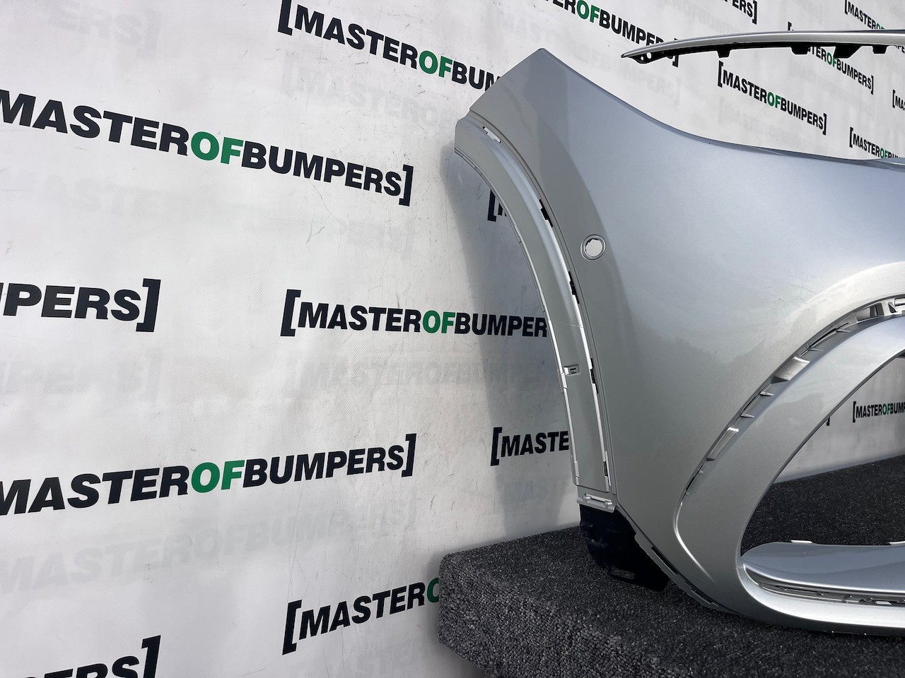 Mercedes Gla Amg Sport A247 Lift 2023-2026 Front Bumper 6 Pdc Genuine [e379]