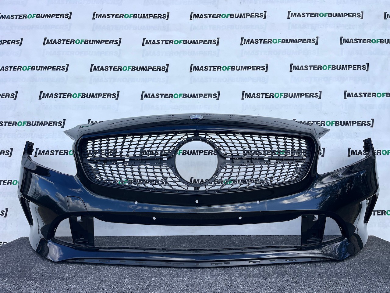 Mercedes A Class Se A176 Lift Hatchback 2016-2019 Front Bumper Genuine [e396]