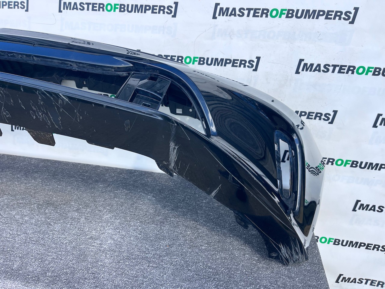 Mercedes A Class Se A176 Lift Hatchback 2016-2019 Front Bumper Genuine [e396]