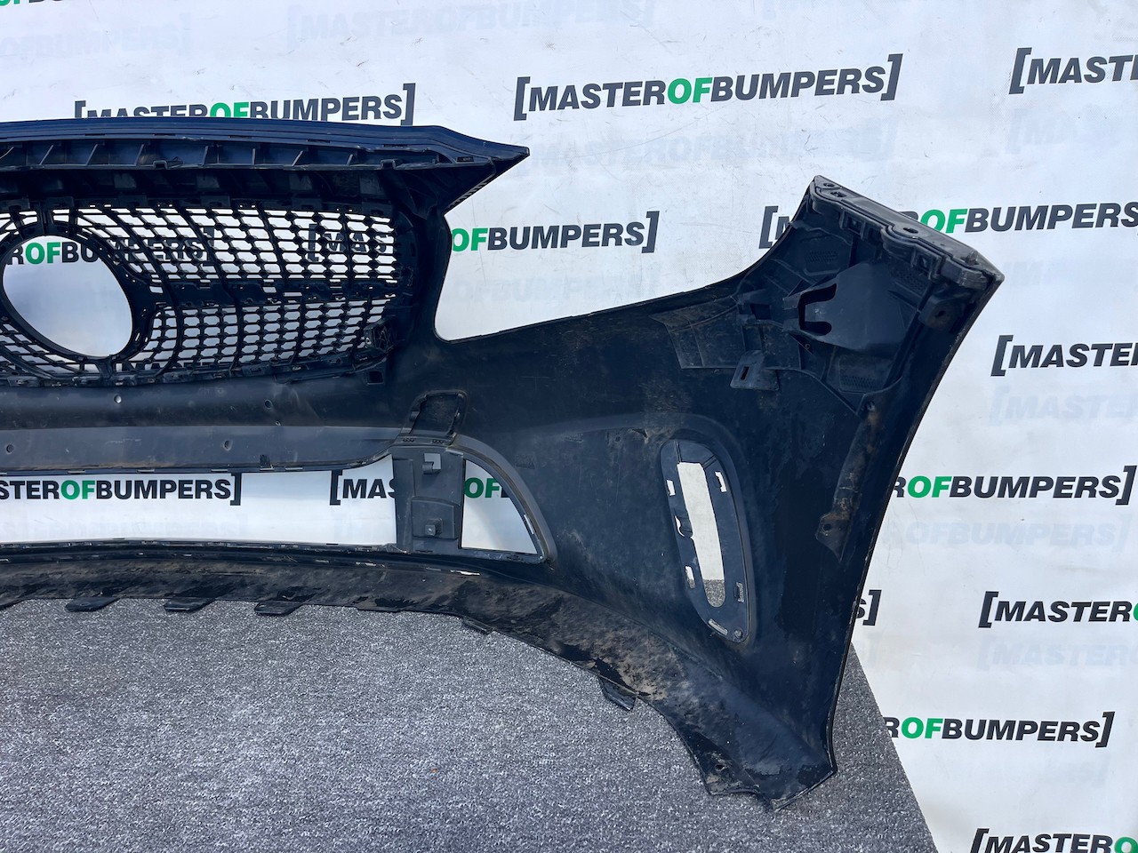 Mercedes A Class Se A176 Lift Hatchback 2016-2019 Front Bumper Genuine [e396]