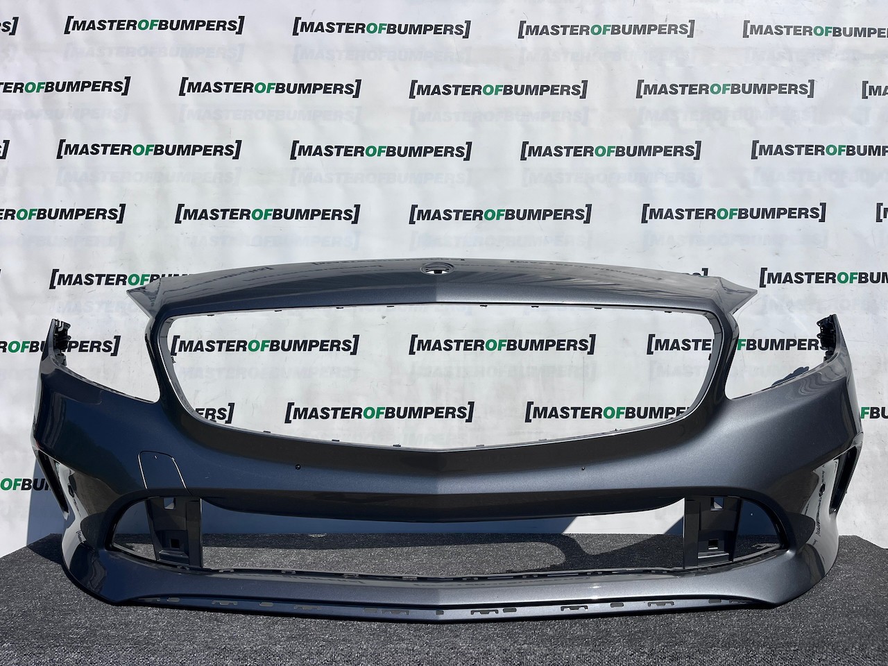 Mercedes A Class Se A176 Lift Hatchback 2016-2019 Front Bumper Genuine [e406]