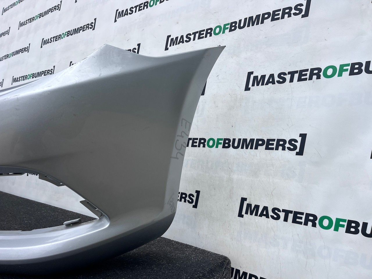 Mercedes Slk Se A172 Mk3 Cabrio 2012-2015 Front Bumper No Pdc Genuine [e434]