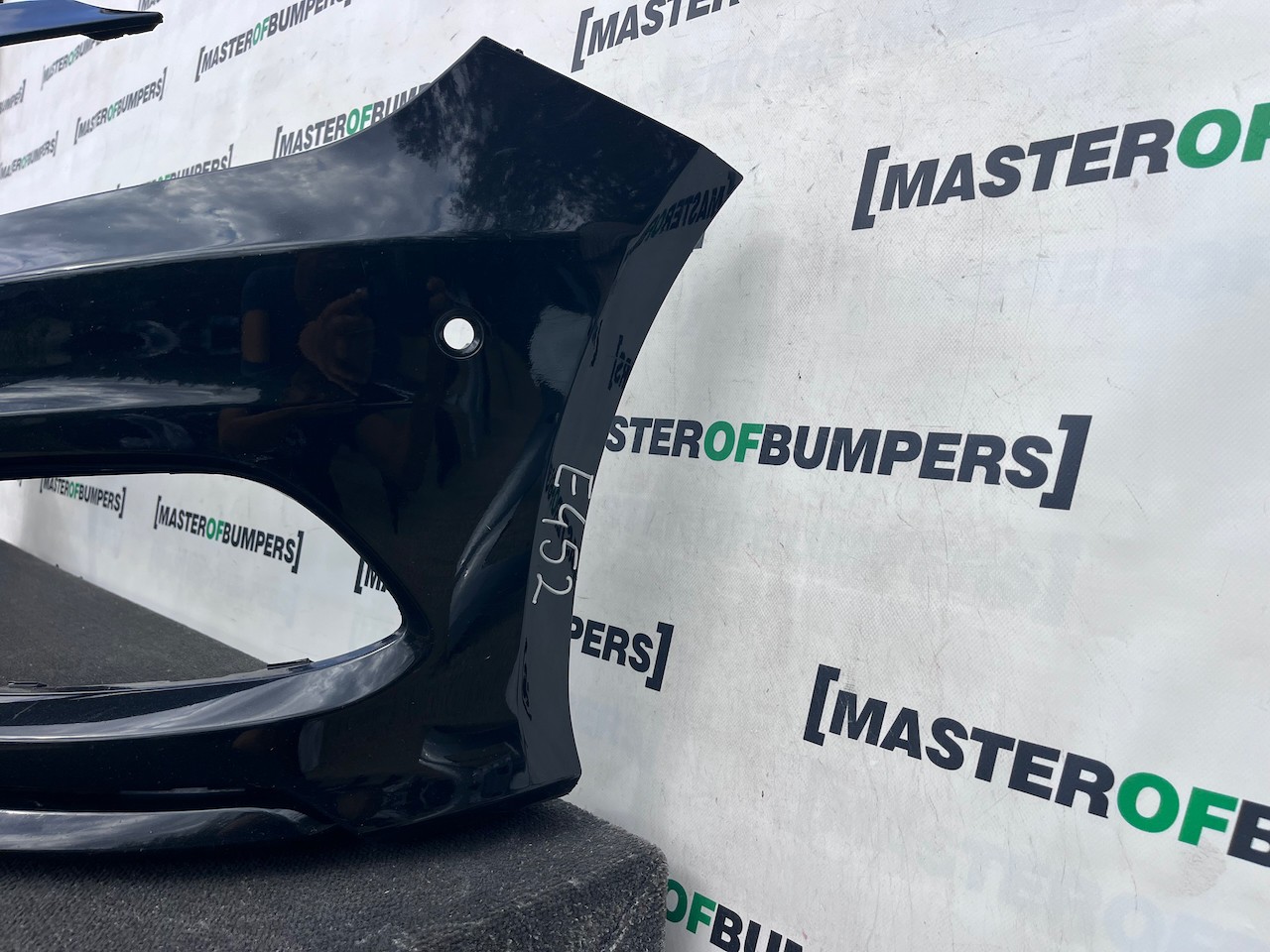 Mercedes A Class Amg A176 Hatchback 2012-2015 Front Bumper 6 Pdc Genuine [e452]